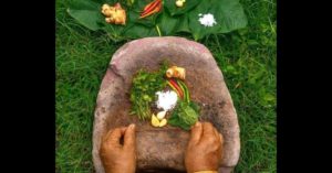 Tracing Uttarakhand's Ancient Tradition of Making Flavoured Pahadi Salts by Hand!