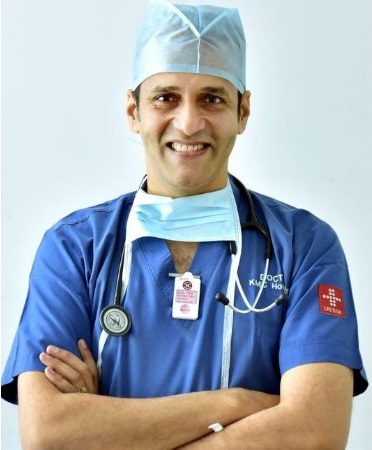 Mangaluru Cardiologist Starts Free WhatsApp Helpline to Help Rural Doctors