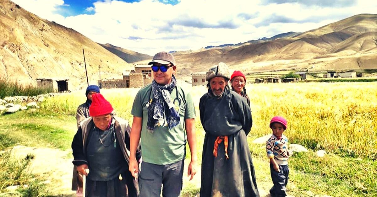 After Losing Mom to Cancer, Ladakh’s ‘Nomadic Doctor’ Helped Save 1000 Women!