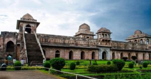 Ancient Mandu's Brilliant Way of Water Conservation Will Blow Your Mind!