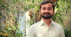 Gujarat Man Helps Tribal Women Make Solar Cookers That Cost Just Rs 100!