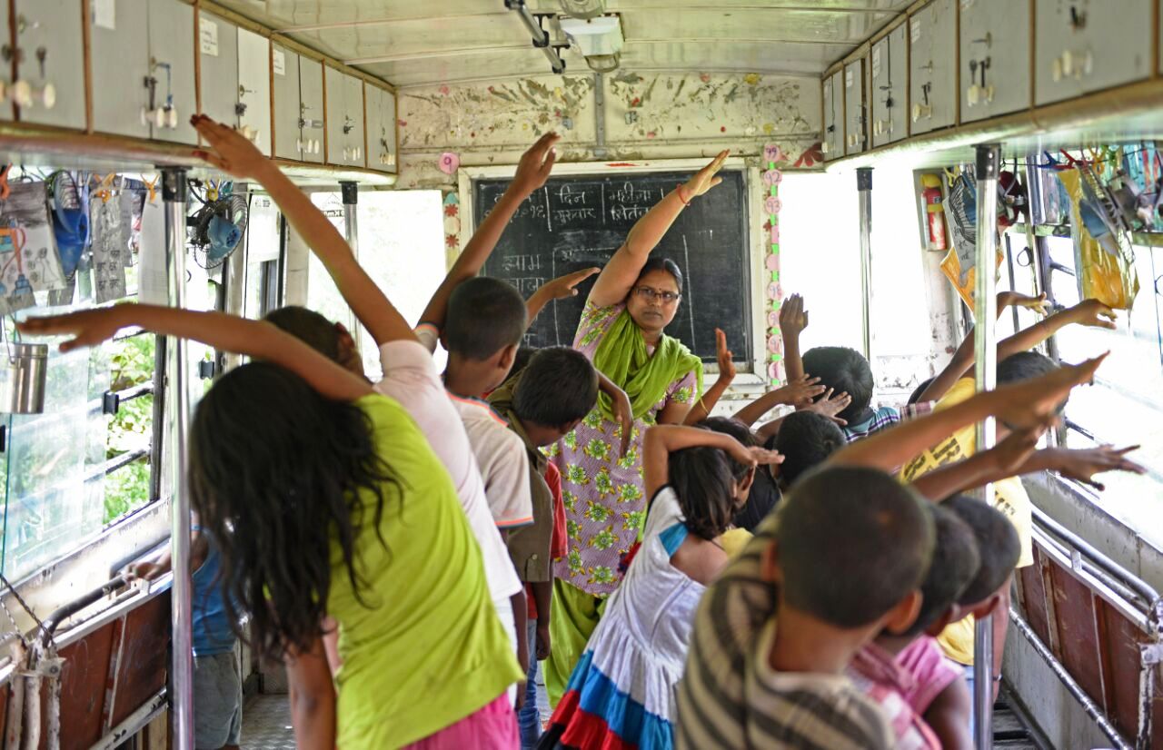 Children and Youth in History  Doorstep School-on-Wheels, Mumbai  [Photographs]