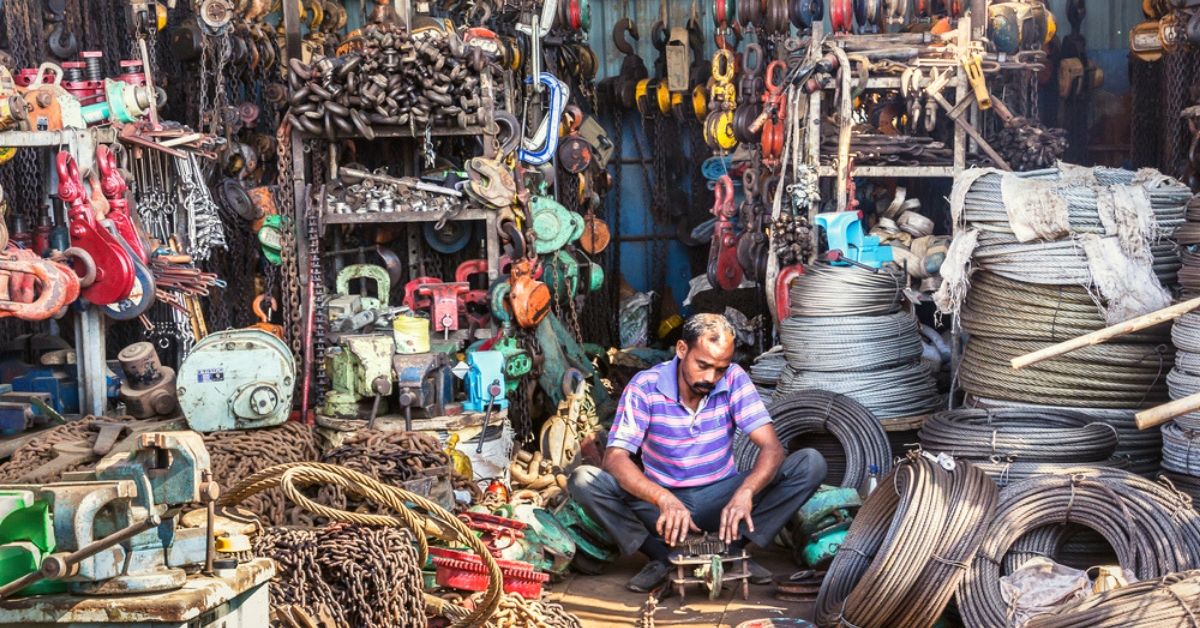 DIY Heaven: Unique Curio Market in Gujarat Gives New Life to Old Ship Goods!