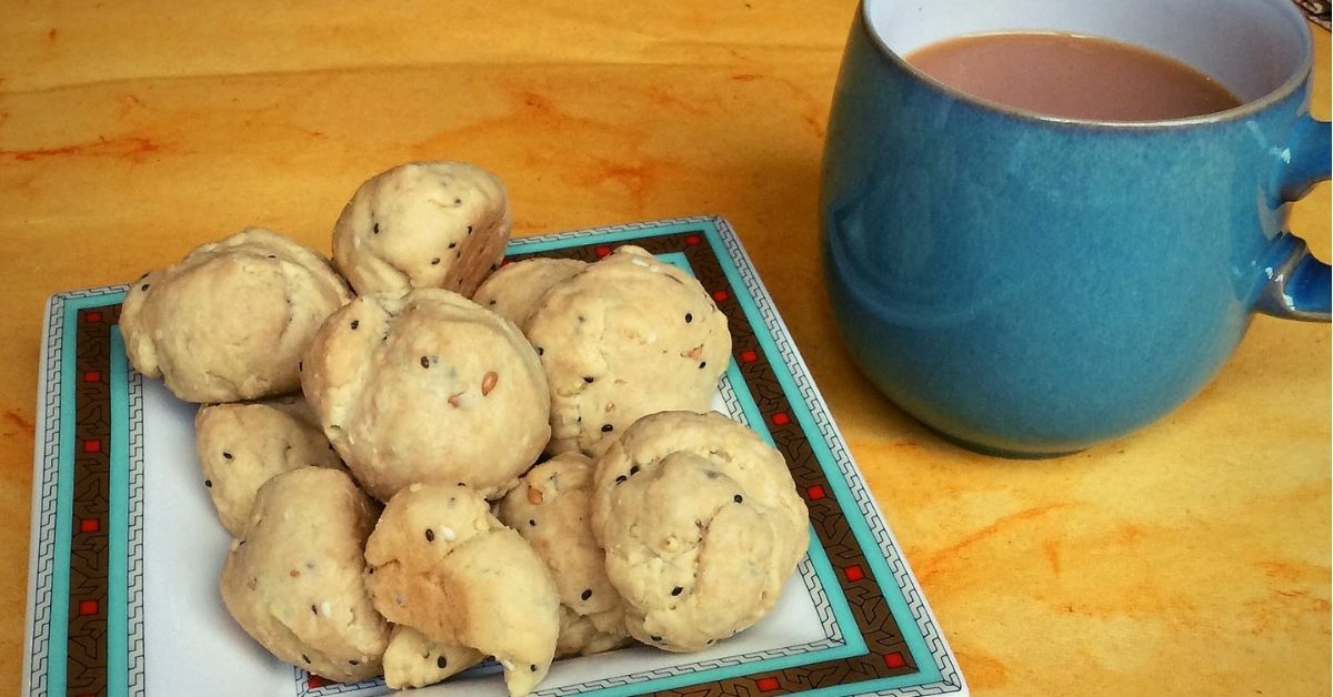 In the 1700s, Stale Bread & a Surat Bakery Gave Birth to a Unique Parsi Delicacy!