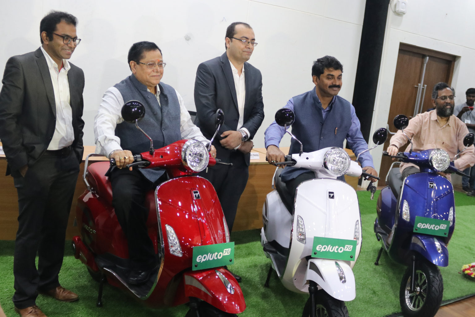 Hyderabad Startup’s High-Speed Electric Scooter Refuels For Just Rs 17!