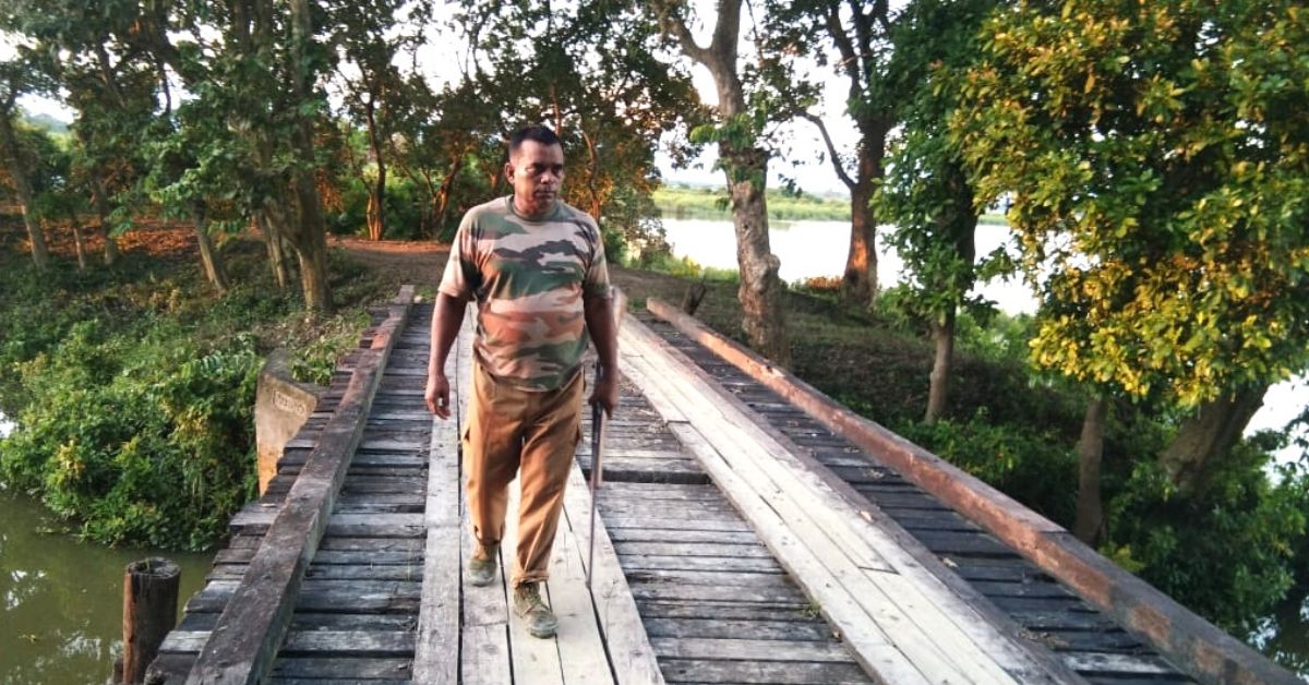 For 33 Years This Forest Guard Has Faced Bullets & Floods For Kaziranga’s Animals