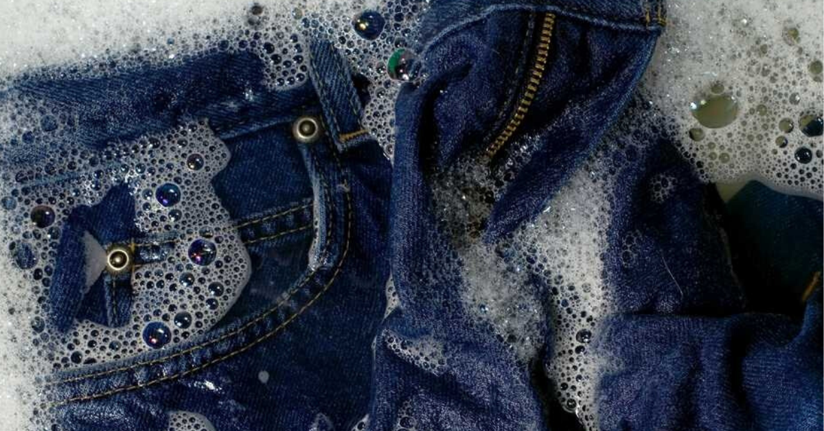 3 Ways To Wash Your Jeans To Keep Them Looking Brand New!