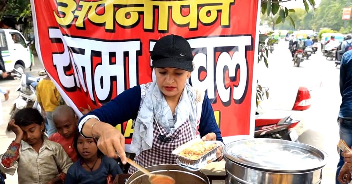 Single Mom’s Rajma-Chawal-On-Scooter Feeds Scores of Delhi’s Street Kids & Beggars!