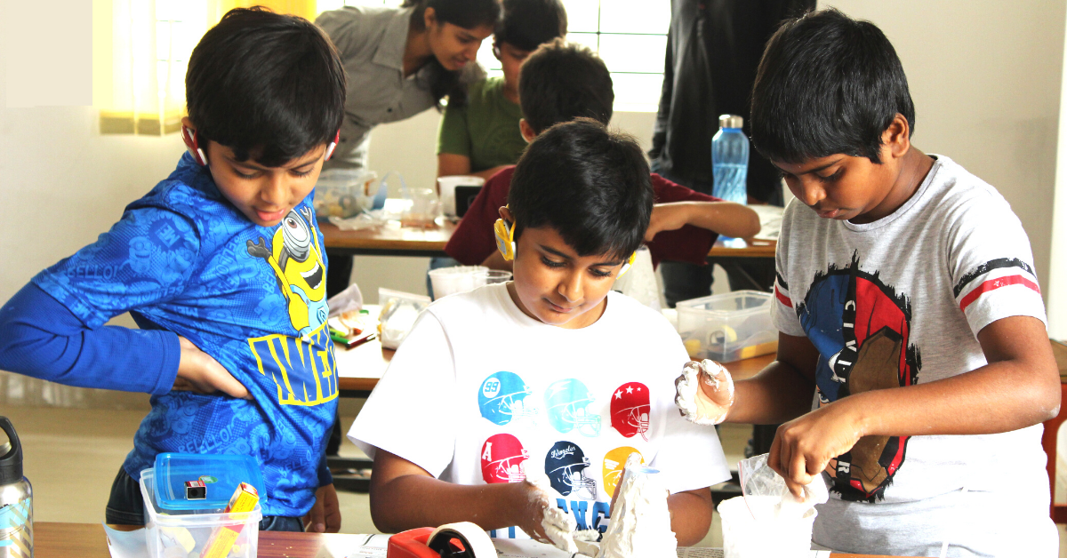 Mysuru Men Quit Jobs To Set Up An ‘Ashram’ That’s Making Science Fun for 5000+ Kids!