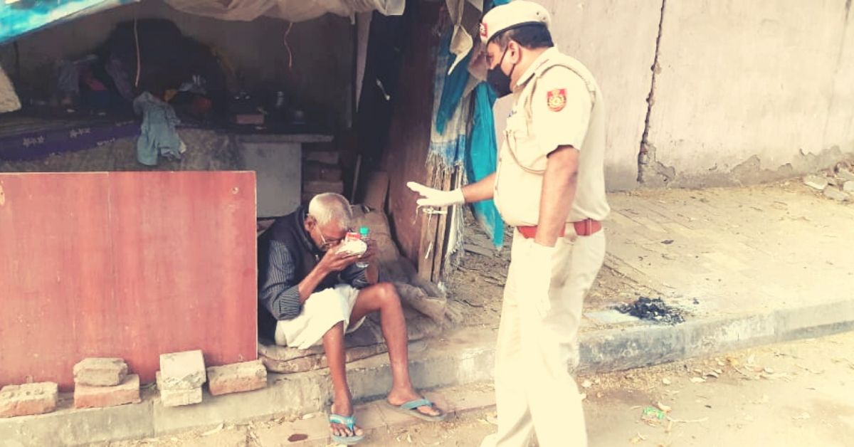 #CoronaWarrior: Meet the Delhi Cop Ensuring 350 Slum Families Don’t Go Hungry