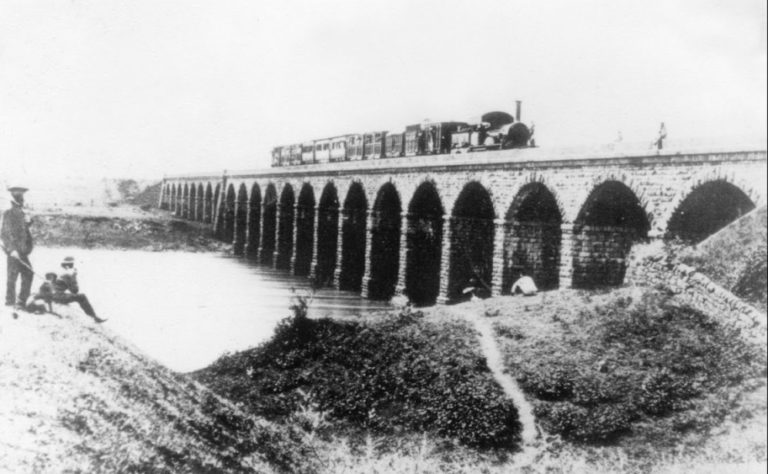 20 Rare Pics Of Indian Railways From The Past Never Seen Before