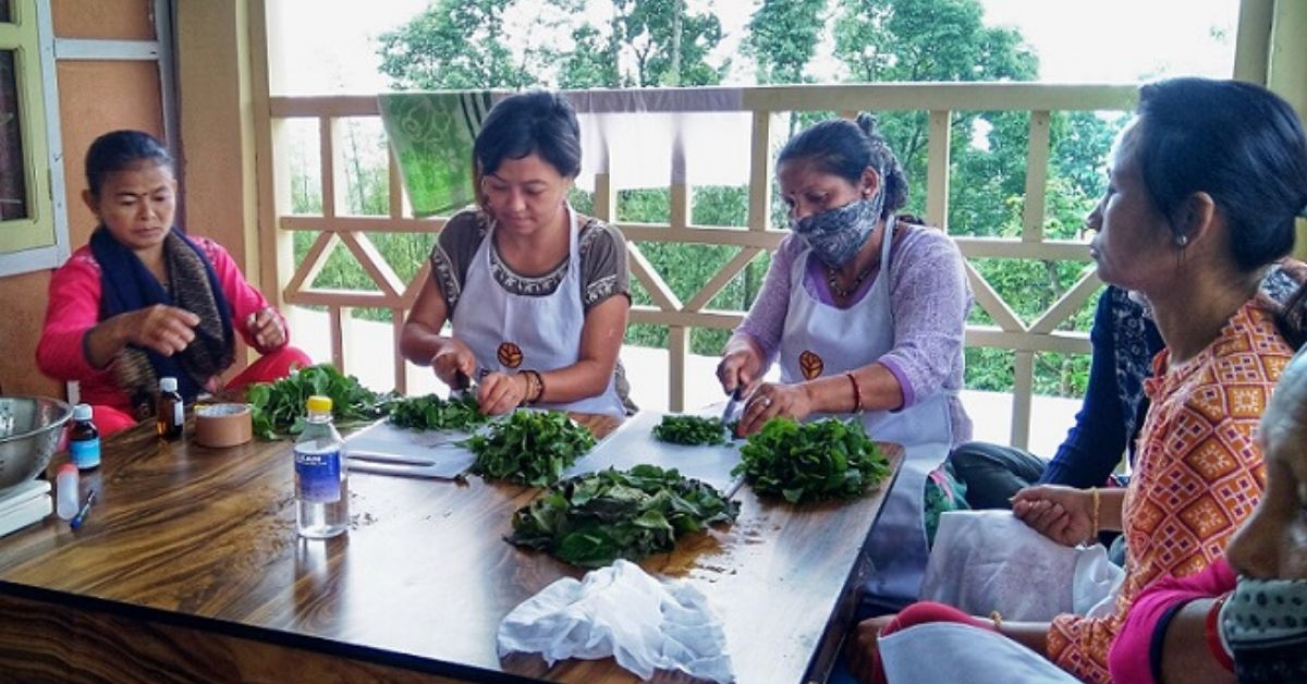 This Couple Helped an Entire Forest Community in Bengal Give up Plastic & Pesticide