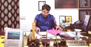 IAS Topper Shares Strategy to Ace the Essay Paper In UPSC CSE Exam