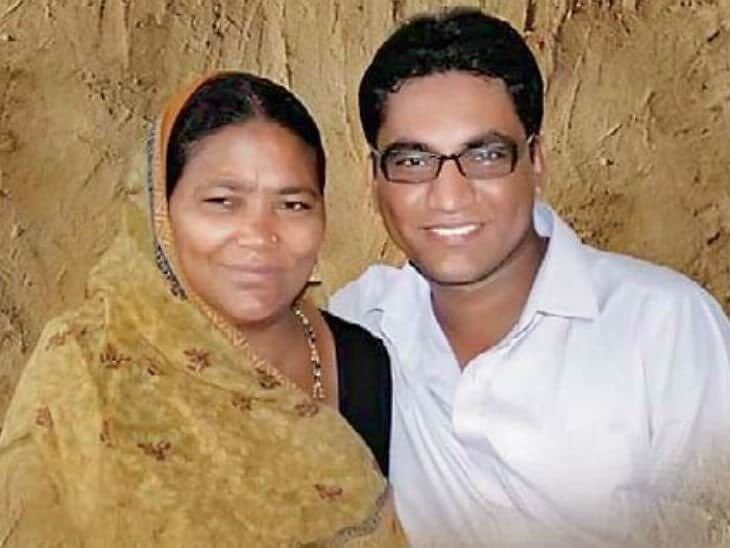 Rajendra Bharud with his mother Kamalabai.