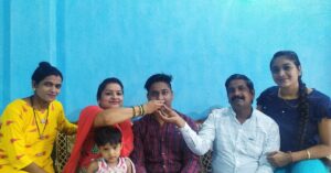 Sheer Grit & Community Support Helps Newspaper Hawker’s Son Crack JEE With 98.54%