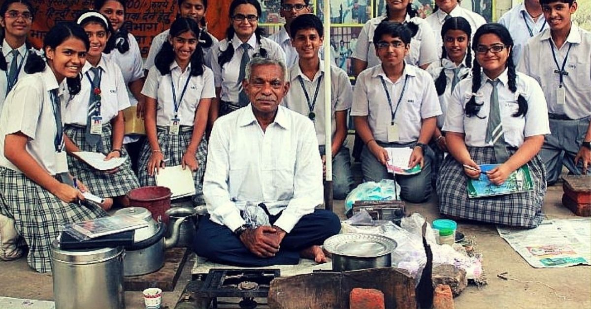 Award-Winning 67-YO Delhi Chai Seller has Written 25 Books, Sold 30,000 Copies