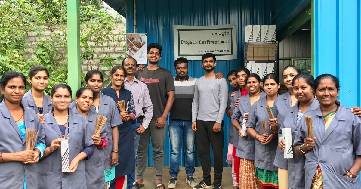 #SustainableStartup in Bengaluru Makes 10,000 Straws a Day From Fallen Coconut Leaves