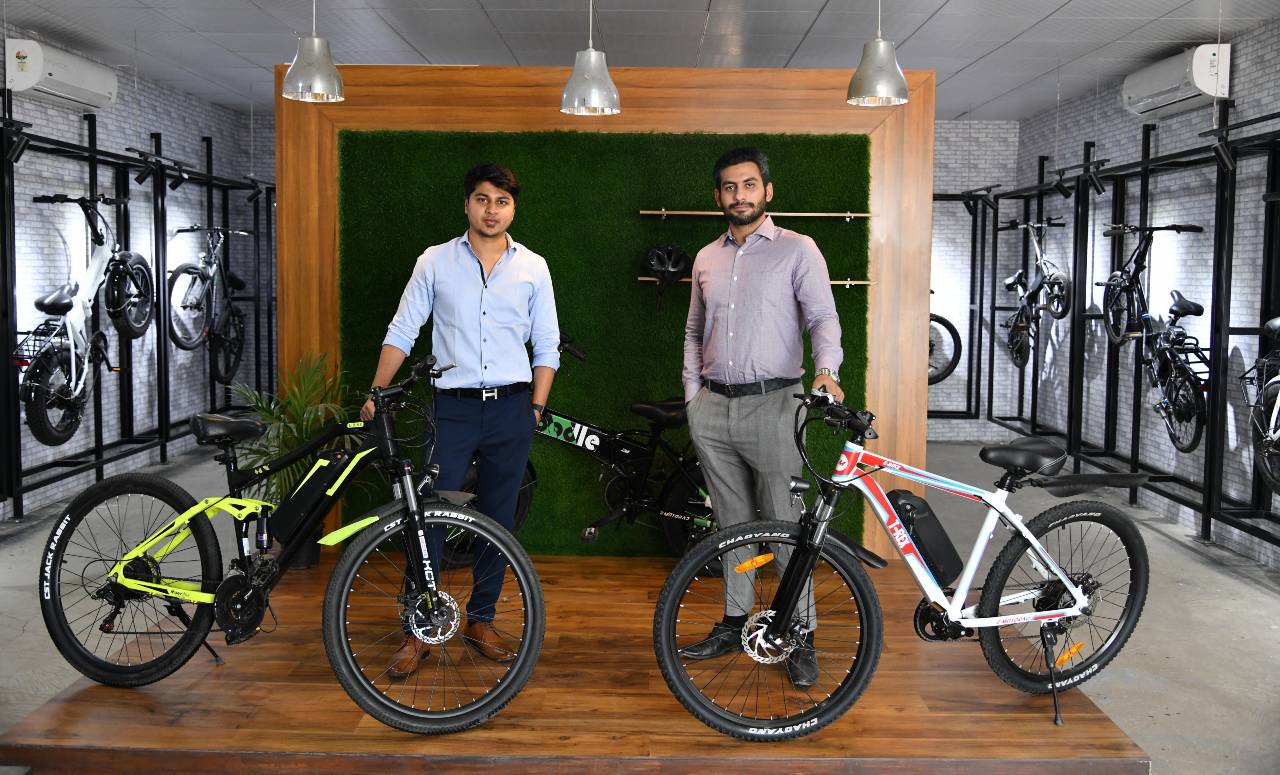 Designed For Indian Roads Pune Startup s E Cycle Runs 45 Km on a