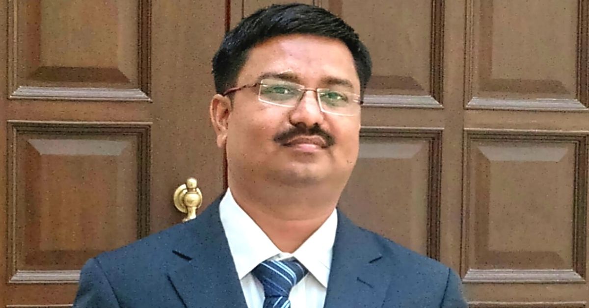 Born to Specially-Abled Farm Labourers, IRS Officer Braved Extreme Poverty to Fulfil His Dream