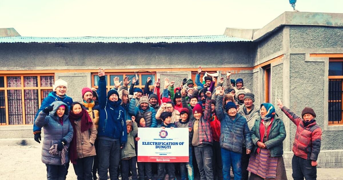 Fighting Biting Cold, 4 Engineers Bring Electricity to Himalayan Refugee Village Near LAC