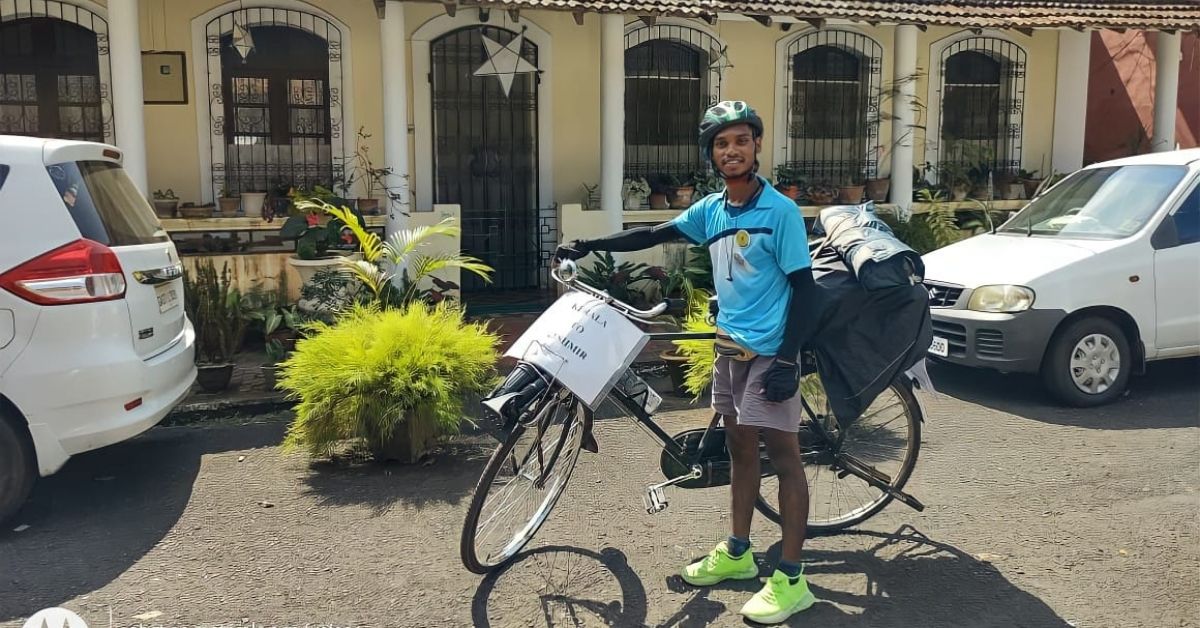 With No Money To Travel, 23-YO Is Cycling From Kerala To Kashmir By Selling Tea