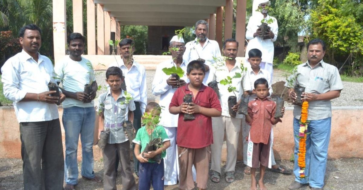 Maharashtra Village Fights Sand Mafia for 20 Years, Ensures Its Own Water Security