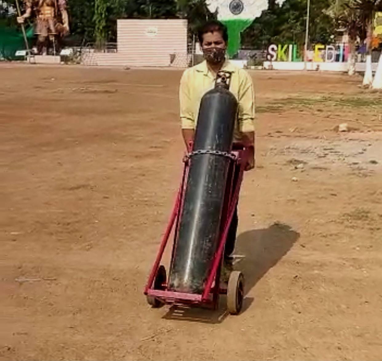 low-cost trolley to move oxygen cylinders