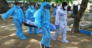 '20 a Day': Cousins Volunteer to Give Bengaluru's COVID Victims Dignified Burials