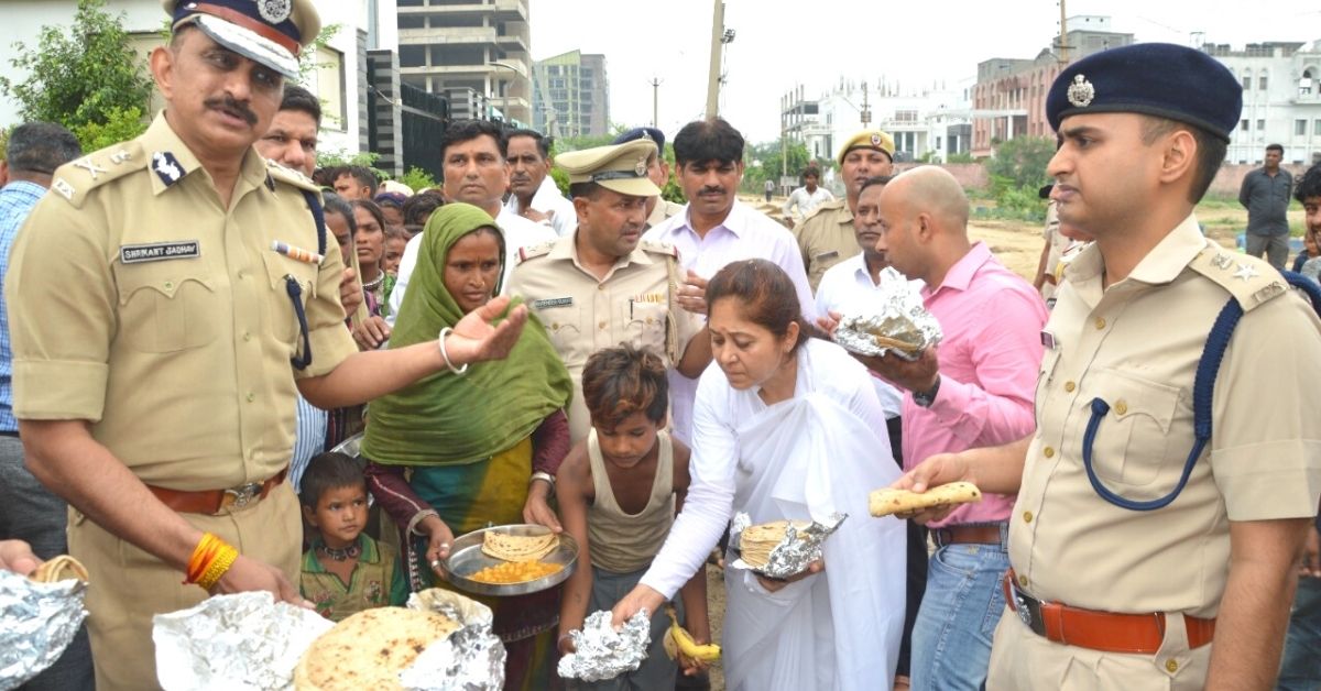 Haryana IPS Officer Feeds 2000 Needy/Day For Free, Inspires 3000 Others To Join