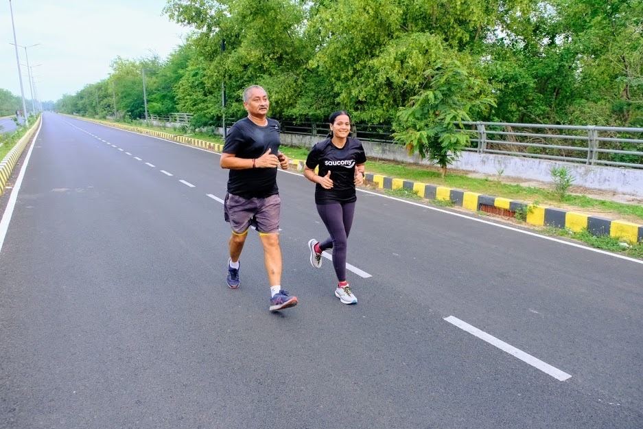 couple marathon runners