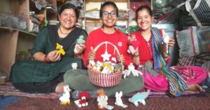 Techie Quits Job to Move to the Himalayas, Helps 200 Women in 40 Villages Earn Lakhs