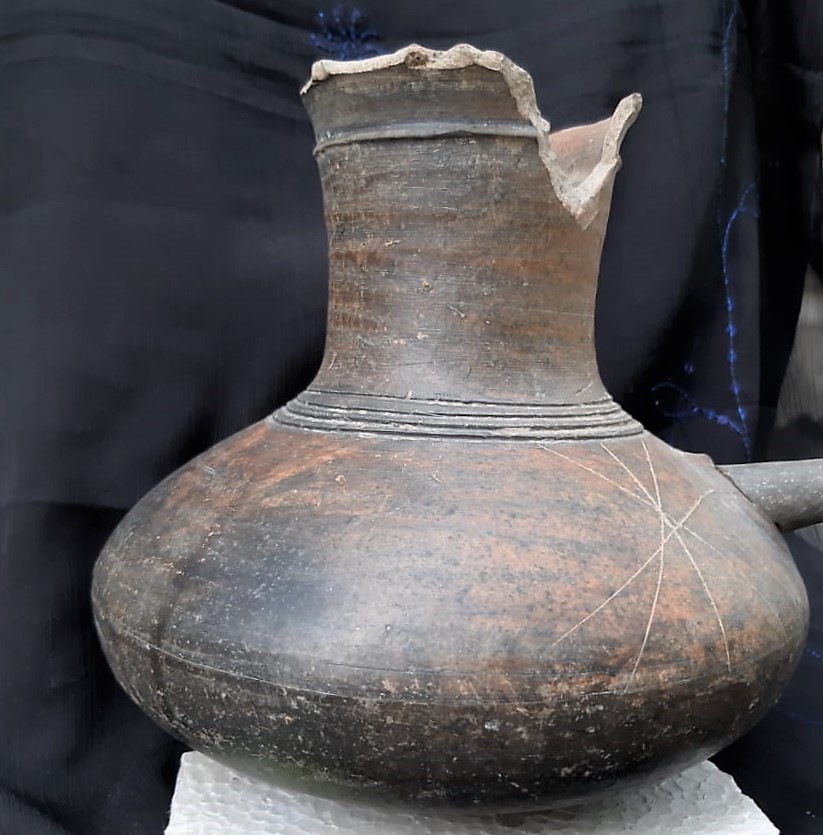 he Mauryan Period Amphora 