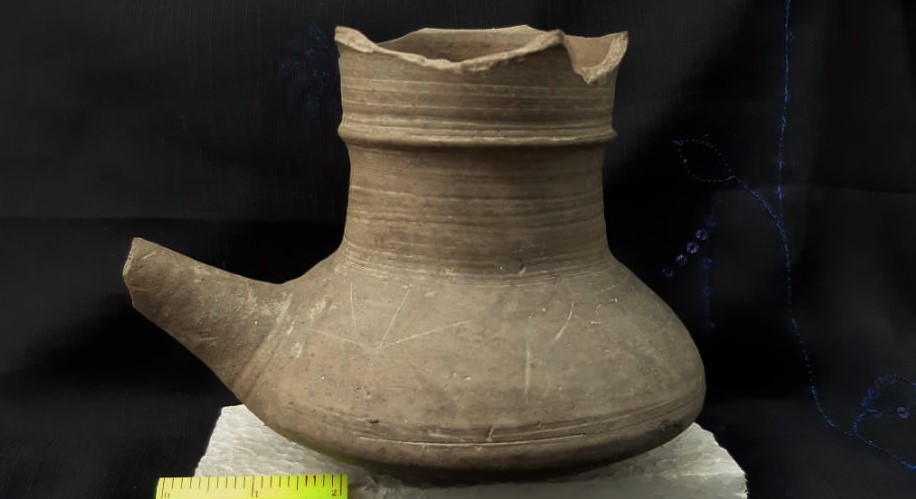 Mauryan period amphora