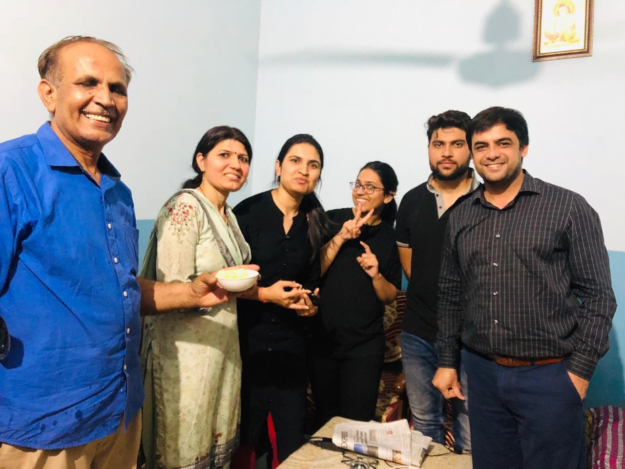 IAS Nidhi Siwach with her family after the UPSC results.