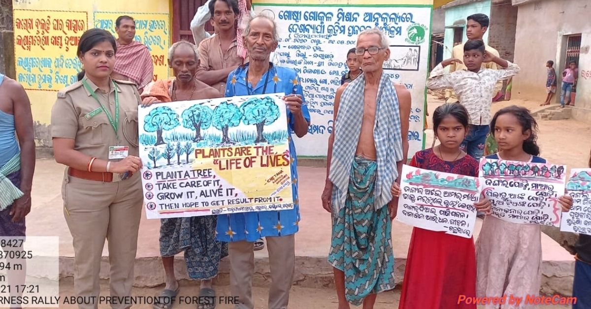 Antaryami with forest department officials and villagers 