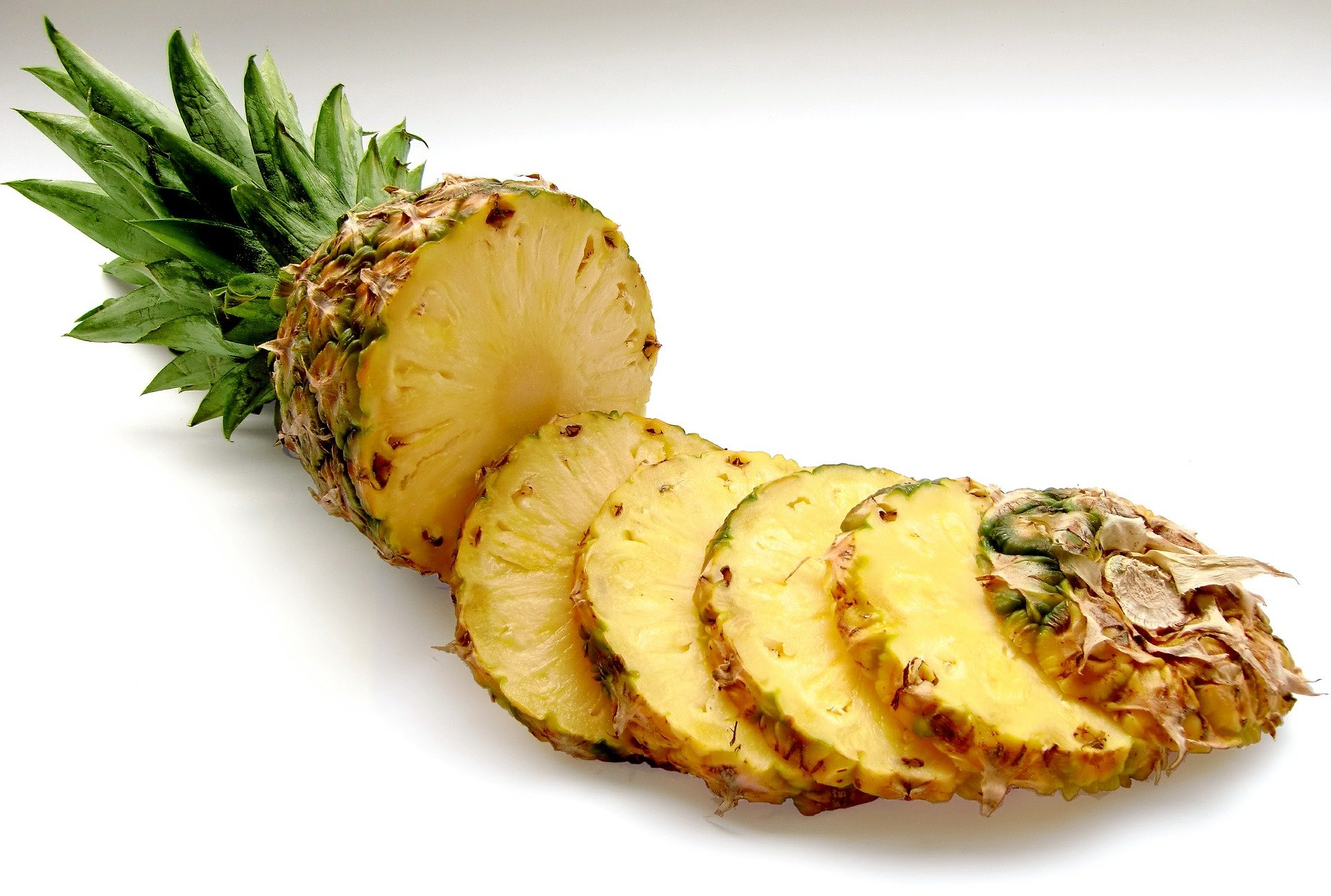 How to Turn the Pineapple You Just Ate into a Plant at Home 6 Easy