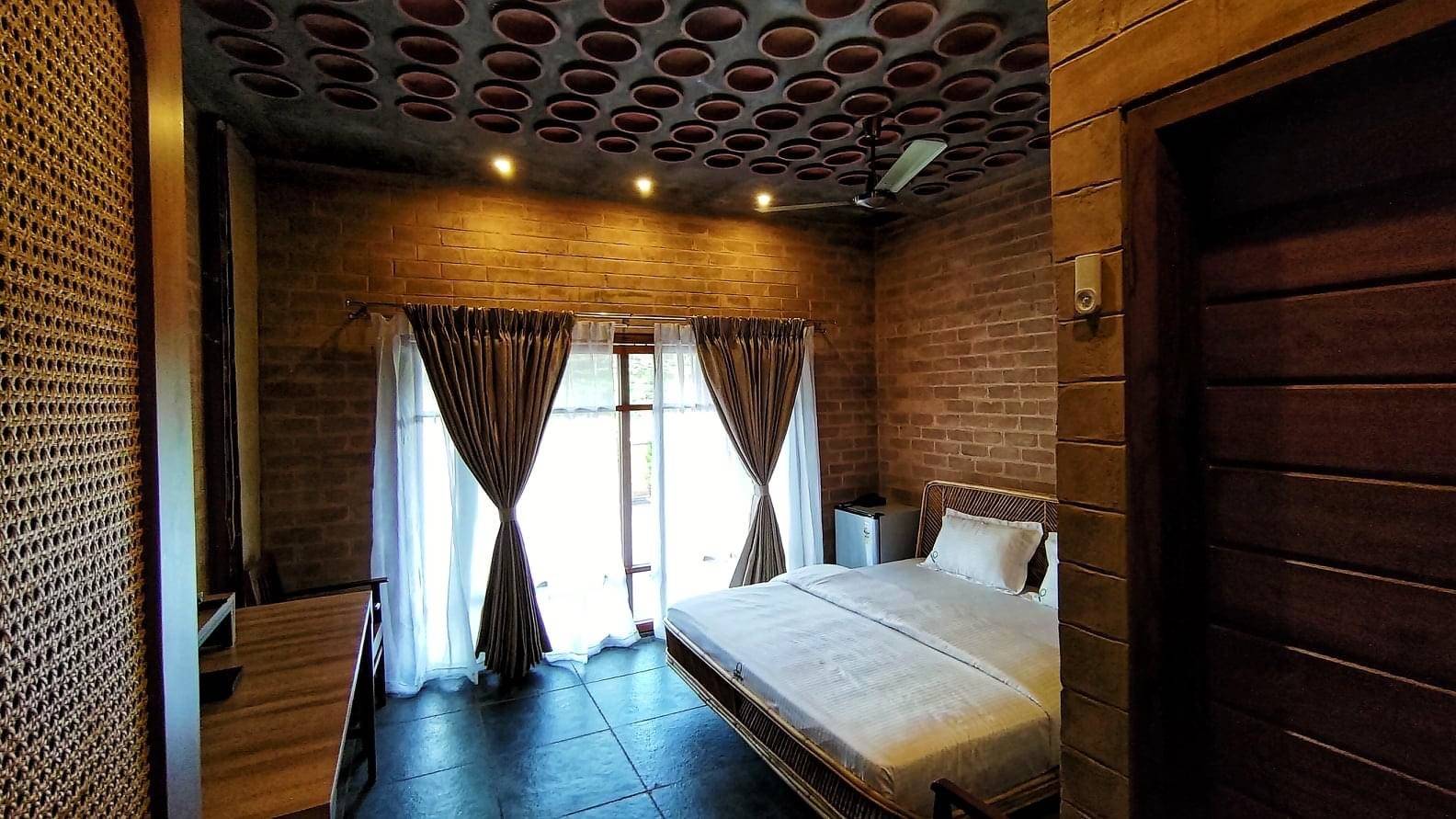 Rooms with aesthetic ceilings at Hotel Sunyata