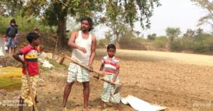 Meet ‘Dada’ & His Team Of Kids, Who Are Turning 40 Acres Of Barren Land Into A Mini Forest