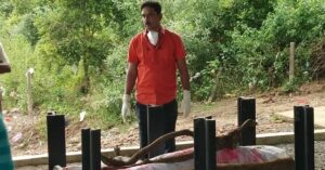 For 20 Years, Banker Performs Tens of Thousands of Funerals With His Savings