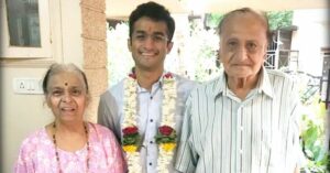 'Just Books Won't Help': IAS Who Cracked UPSC After Failing 4 Times Shares Tips