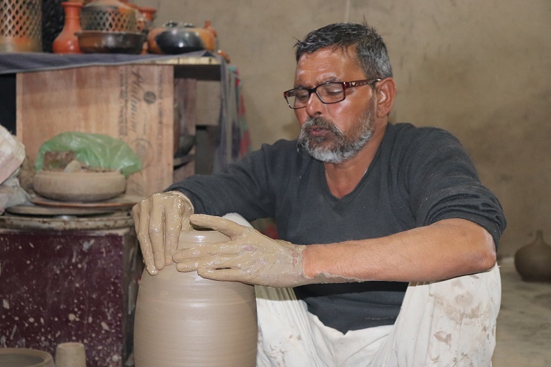 Handicraft rural artisans working for terracotta startup, Mittihub