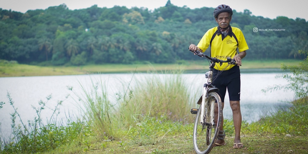 No Age for Dreams: 80-Yo Man Cycles 4500 Kms to Khardung La To Celebrate B’Day