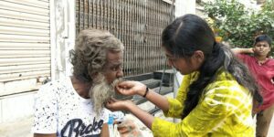 Hero of the Helpless: This 23-YO Rescued 350 Destitute From the Streets of Erode