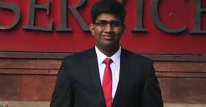 Son of Wage Labourers, Inspiring UPSC Topper Once Walked 5 Km/Day to Attend School