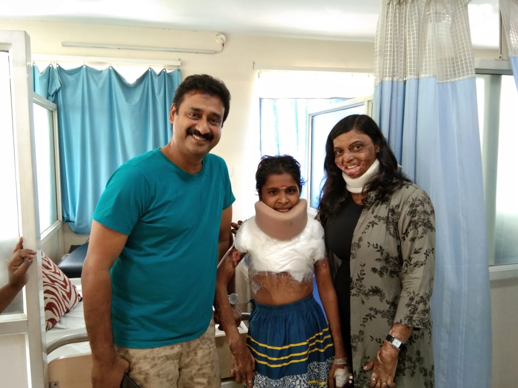 Neehari Mandali di Kerala untuk mendukung korban luka bakar.