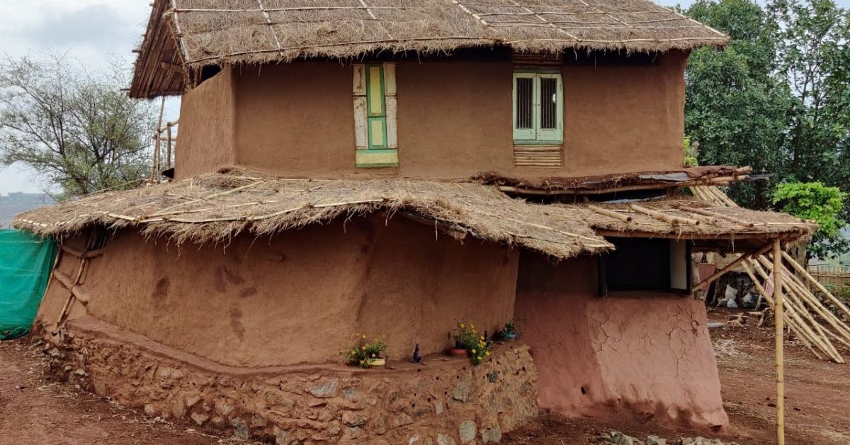 Couple Uses 700 Yo Method To Build Unique 2 Floor Mud Home In Just Rs 4