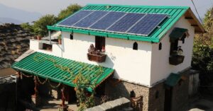 Built of Hemp, Unique Home Harvests Rain & Sun While Purifying Air Too