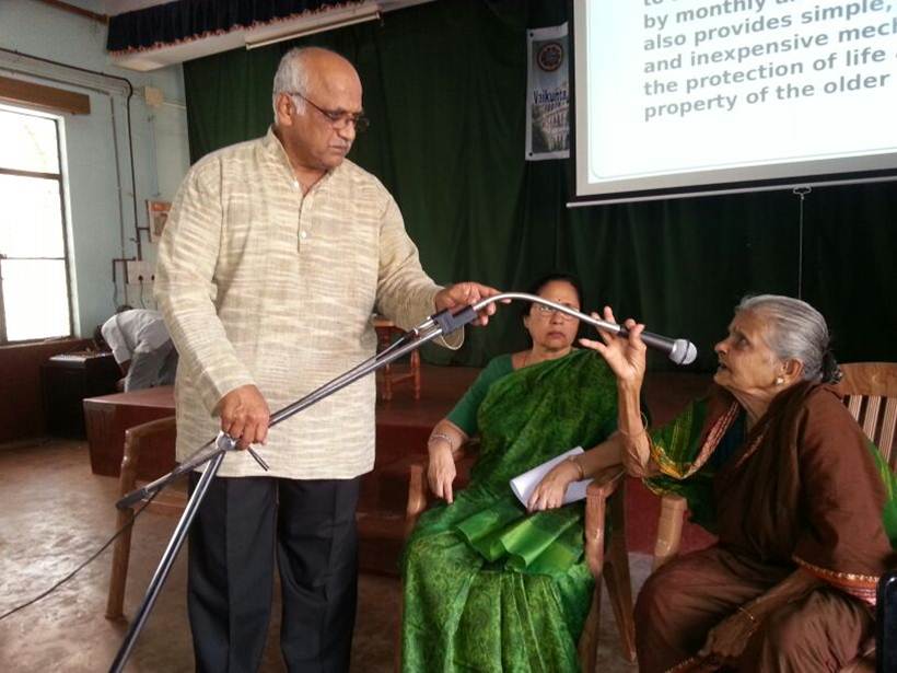 Dr Ravindranath with two other senior citizens. 