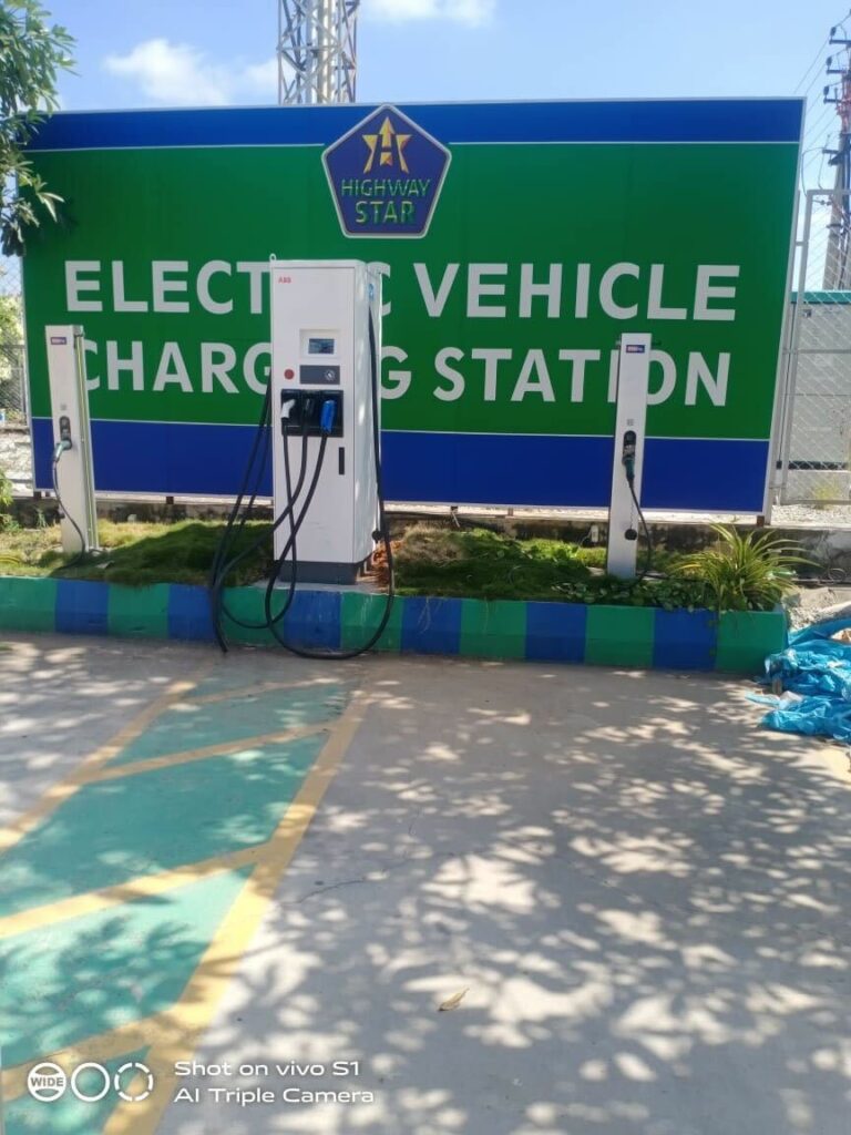 For Rs 11/Unit, You Can Charge your EV at These 600+ Stations Found on