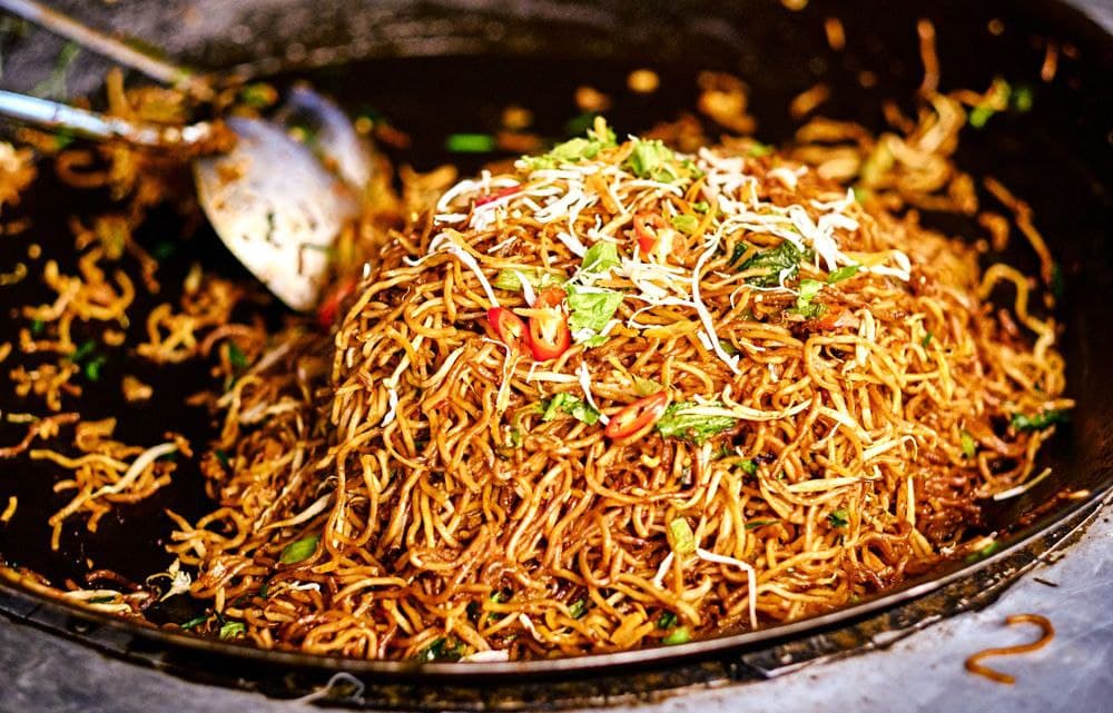 Love Schezwan Chowmein & Desi-Style Manchurian? Here’s How ‘Chindian’ Food Won Indian Hearts